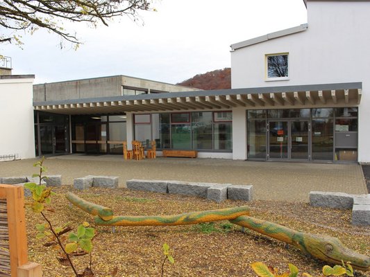 „Naturnahe Umgestaltung des Schulgeländes der Grundschule Schelklingen-Schmiechen“