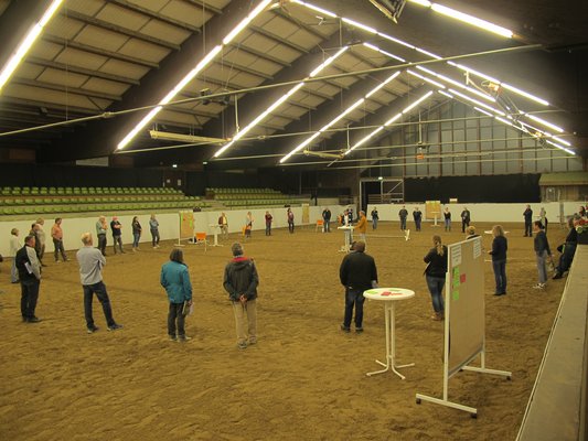 Workshop mit Akteuren aus der Region in der Reithalle des Haupt- und Landgestüts Marbach, Foto: Geschäftsstelle Biosphärengebiet Schwäbische Alb
