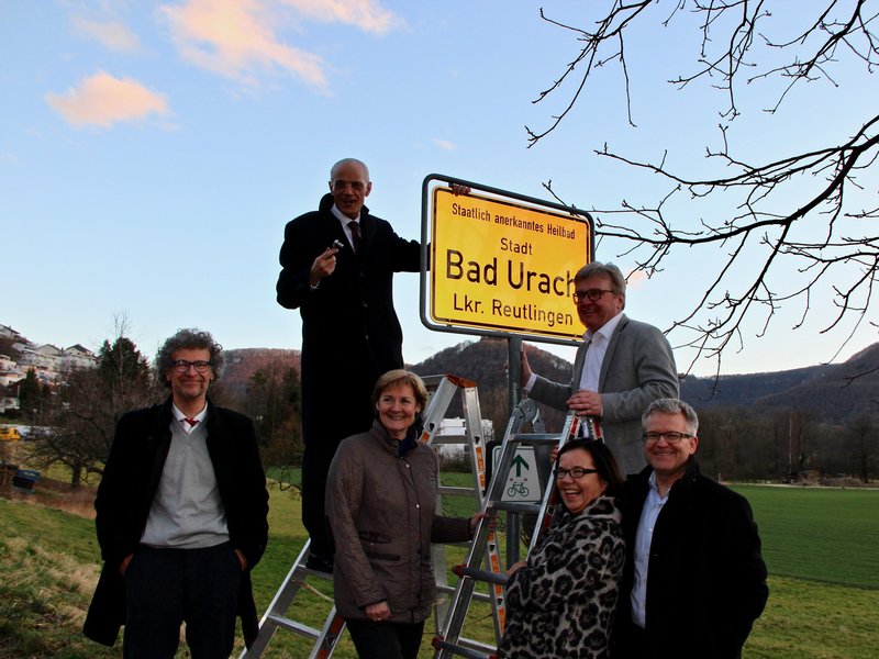 Bad Urach - Prädikat Heilbad auf den Ortstafeln